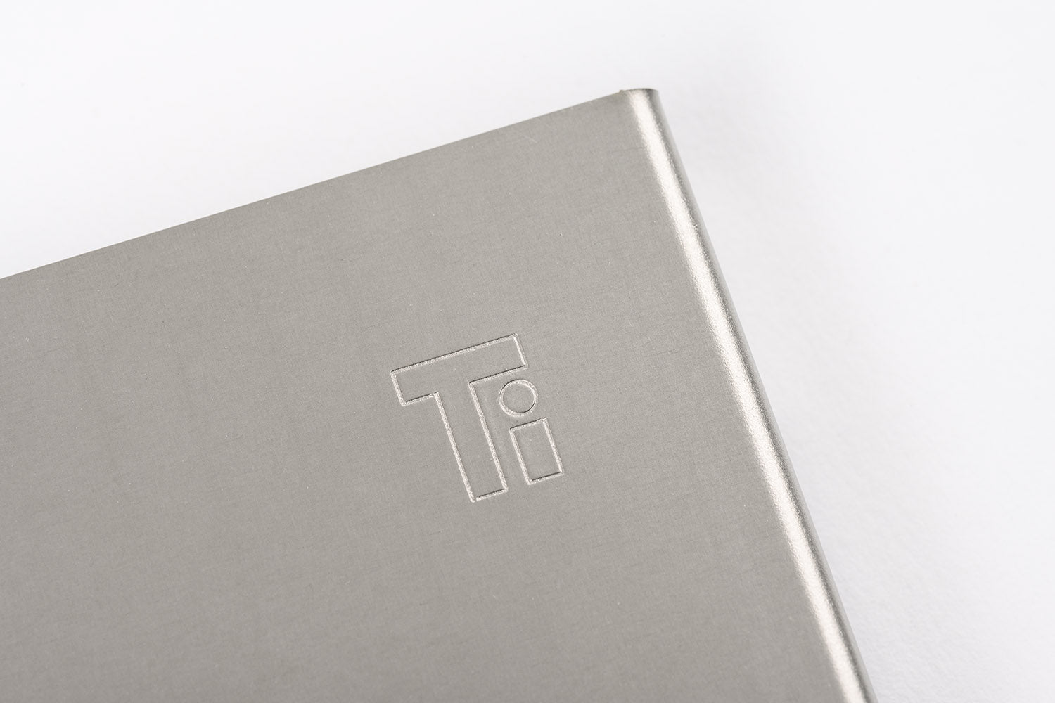 Multifunctional Case Bushbox LF (Titanium)